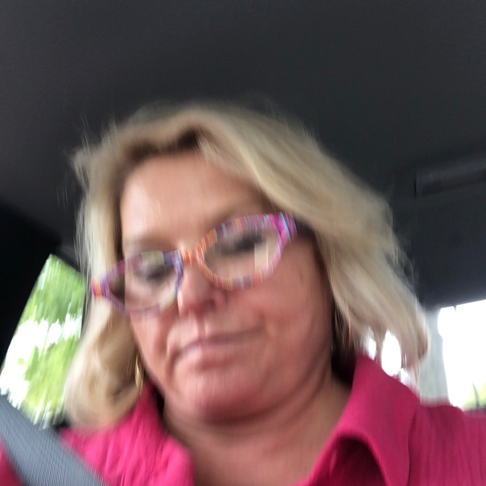 Meet your Posher, Becky